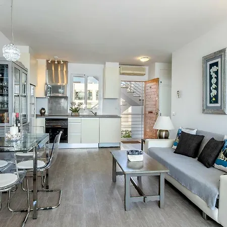 Sivella By Homevillas360 * Поланко