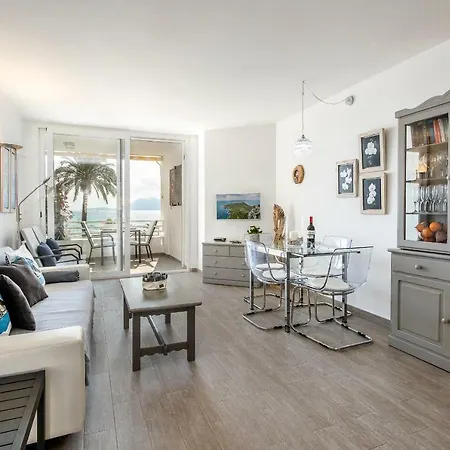 Sivella By Homevillas360 Поланко